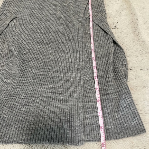 Grey knit sleeveless tunic - Picture 12 of 12